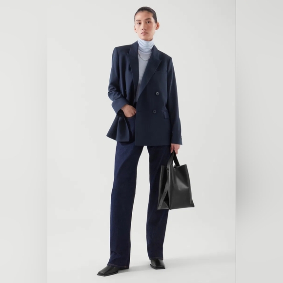 COS Regular-Fit Double-Breasted Wool Blazer Navy - Picture 2 of 15